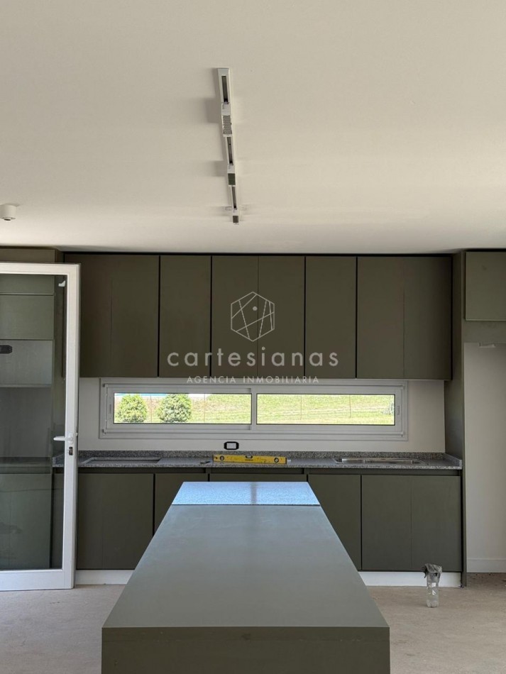 COUNTRY PUERTO DEL AGUILA CASA DE 3 DORM + PILETA 