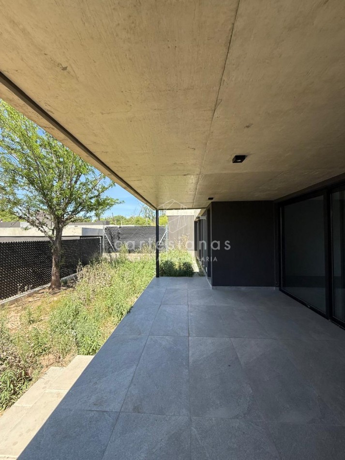 VILLA WARCALDE CASA EN UNA SOLA PLANTA DE 3 DORM EN HOUSING DE CATEGORIA