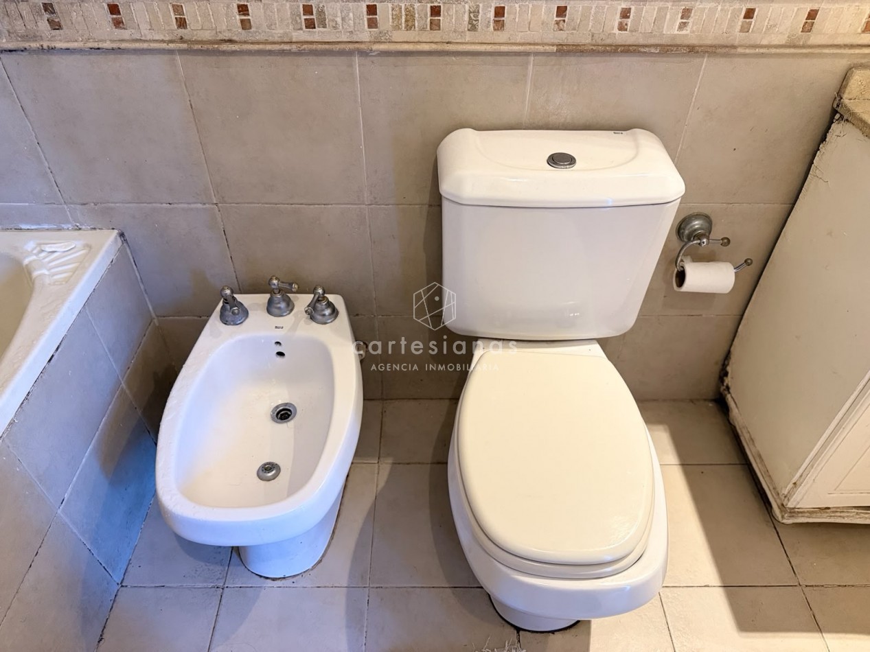 ALTOS DE VILLA CABRERA | CASA DE 4 DORM CON PATIO Y PILETA 