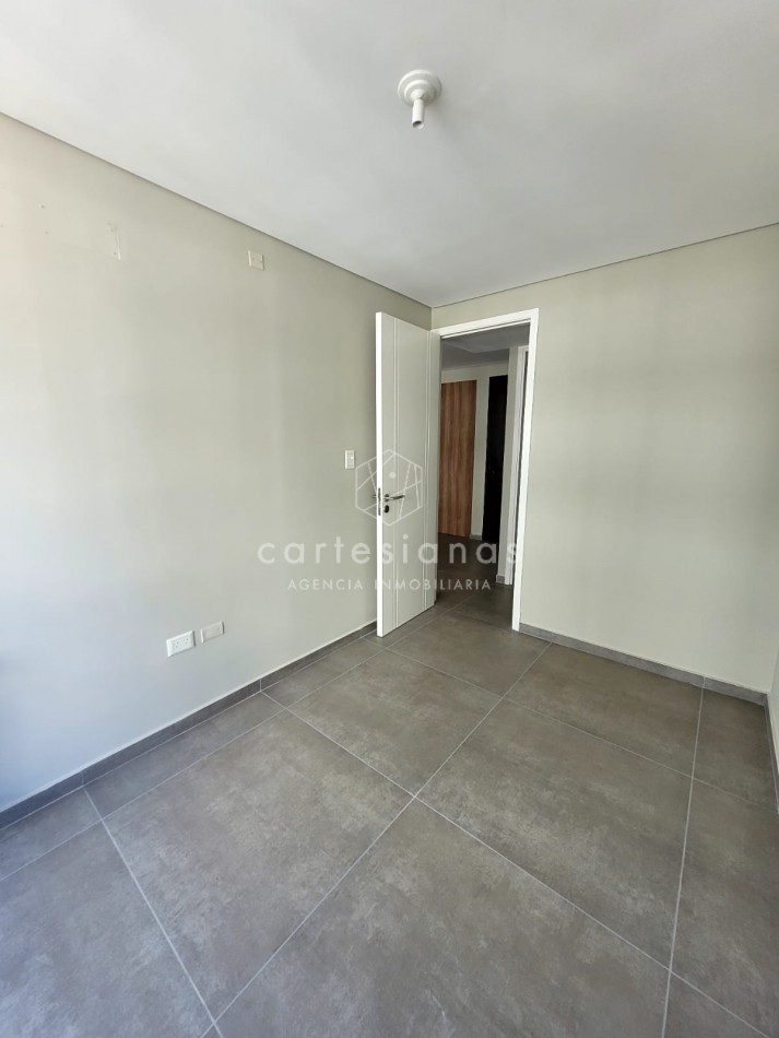 NUEVA CORDOBA DEPTO 2 DORM C/BALCON TERRAZA + 2 BAÑOS COMPLETOS