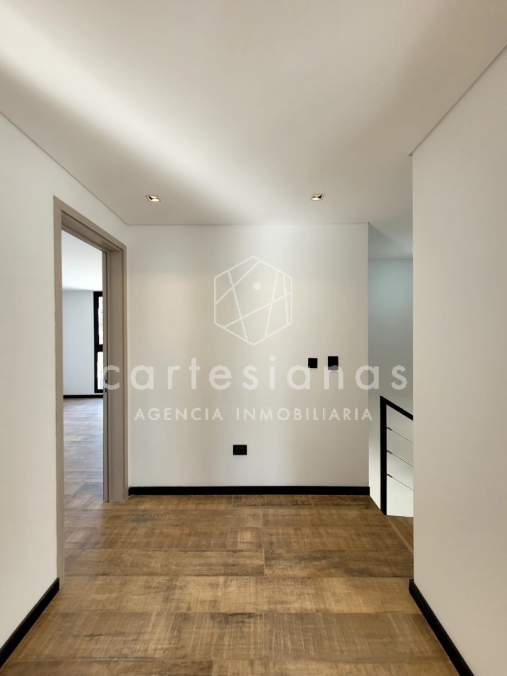 ALQUILER CASA EN HOUSING MAREMMA B° LA CAROLINA - CATEGORIA