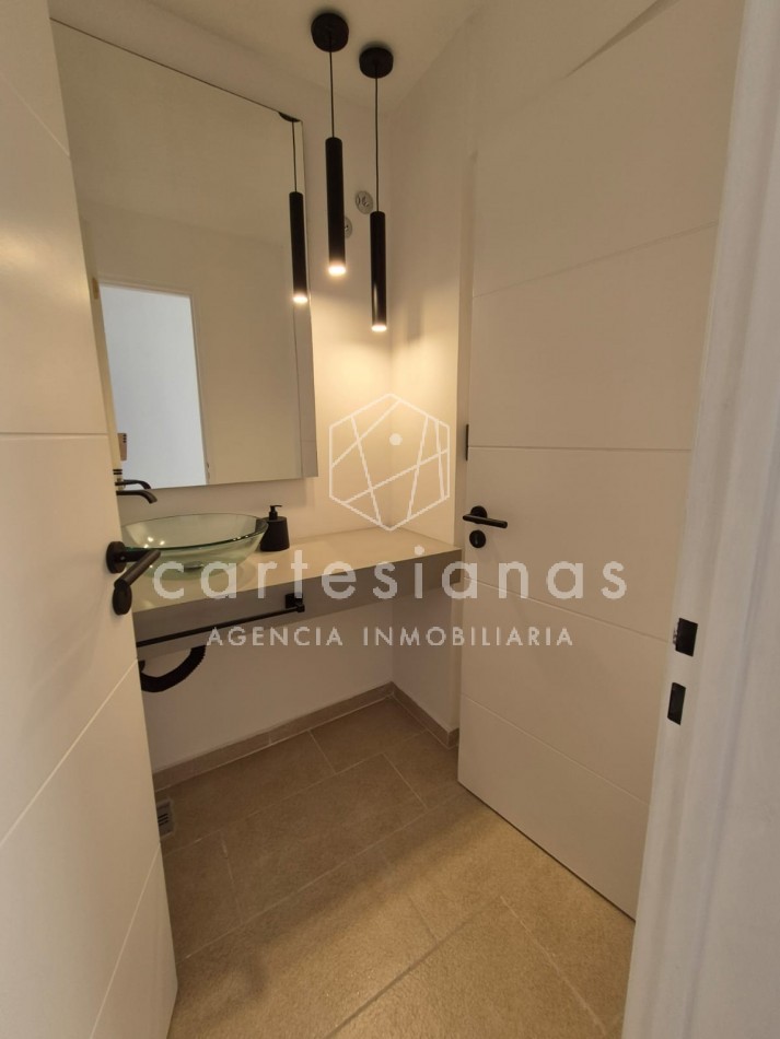 LA CUESTA VILLA RESIDENCIAL. EN VENTA CASA DE 3 DORMITORIOS. 