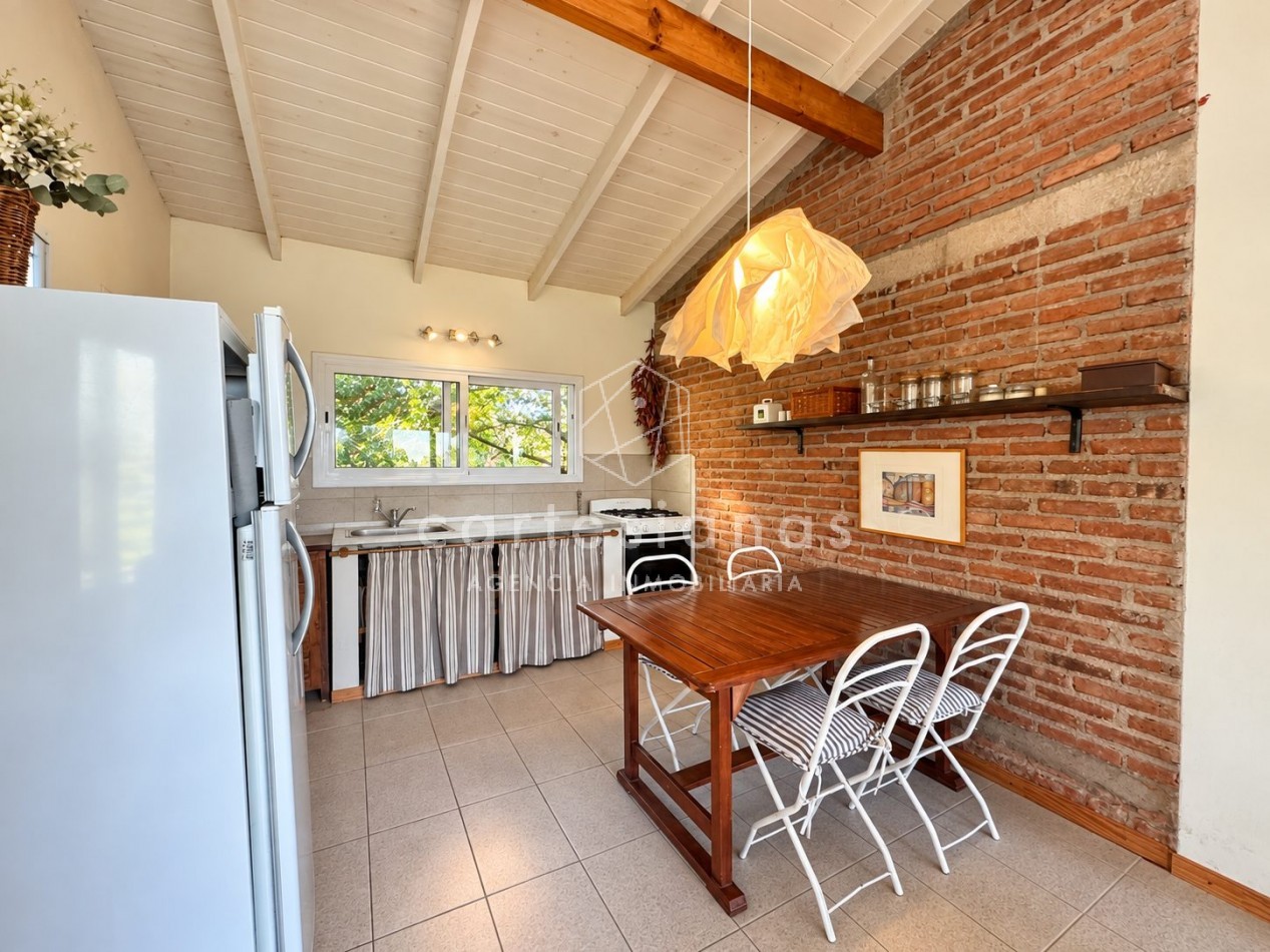 VILLA BERNA. EN VENTA PROPIEDAD DE 2,5 HECTAREAS CON 2 CABAÑAS.