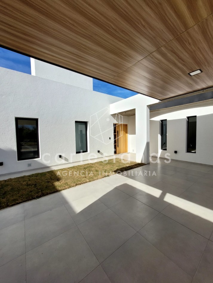 BARRIO PRIVADO LAS CAÑITAS CASA DE DISEÑO 3 DORM
