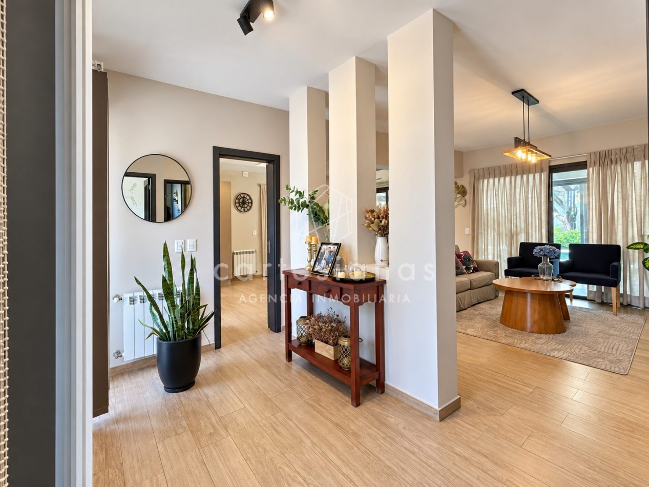 CASA EN PLANTA BAJA. RIBERAS DE MANANTIALES. 3 DORM + ESCR. PILETA CLIMATIZADA. PLANOS Y ESCRITURA