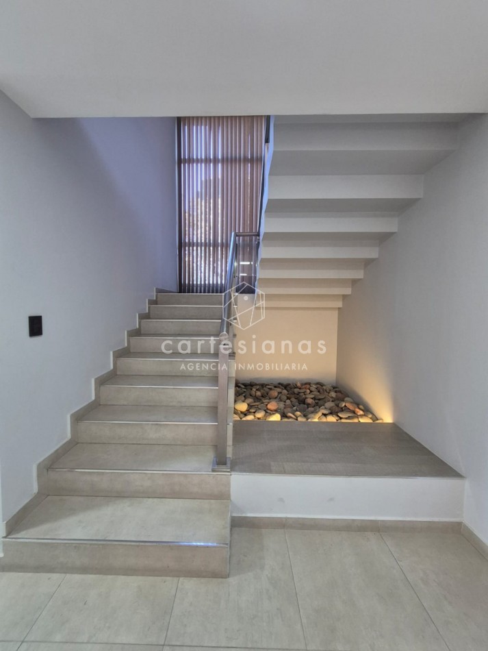 CINCO LOMAS. ALQUILER AMOBLADO ANUAL. CASA DE 3 DORM/ESCRIT/GYM/PILETA