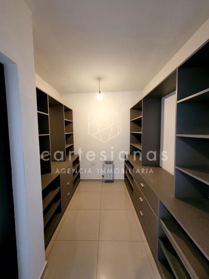 COUNTRY LA CUESTA DUPLEX DE 3 DORM CON HERMOSAS VISTAS!!