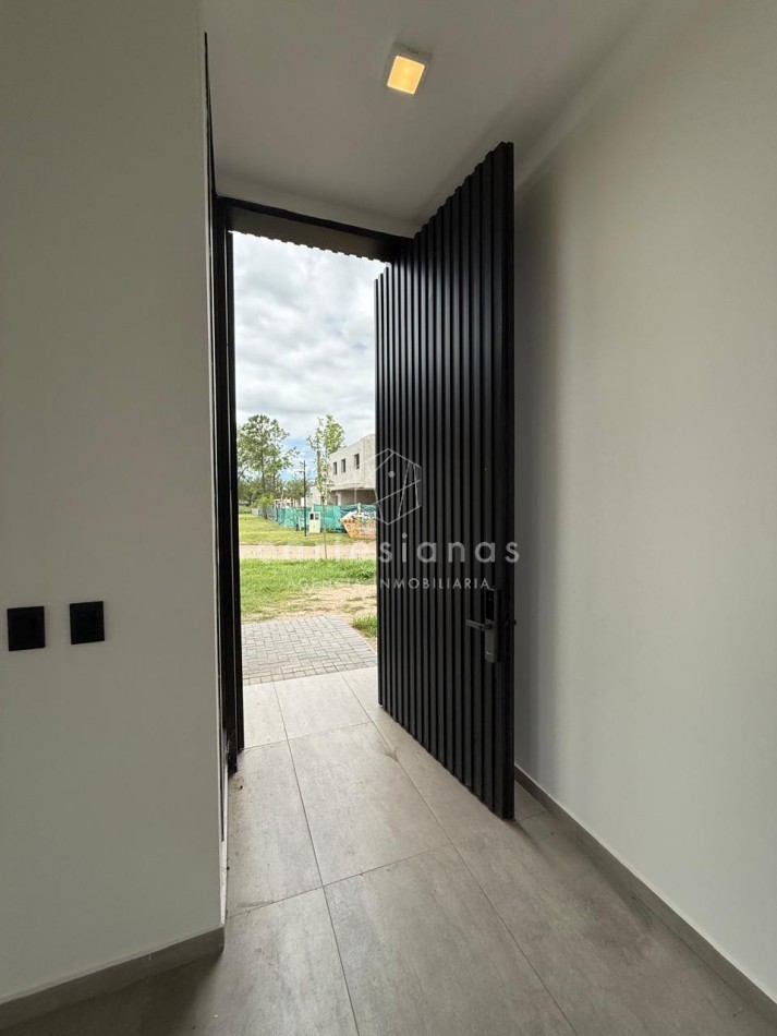 CHACRAS DE LA VILLA CASA DE 3 DORM EN UNA SOLA PLANTA