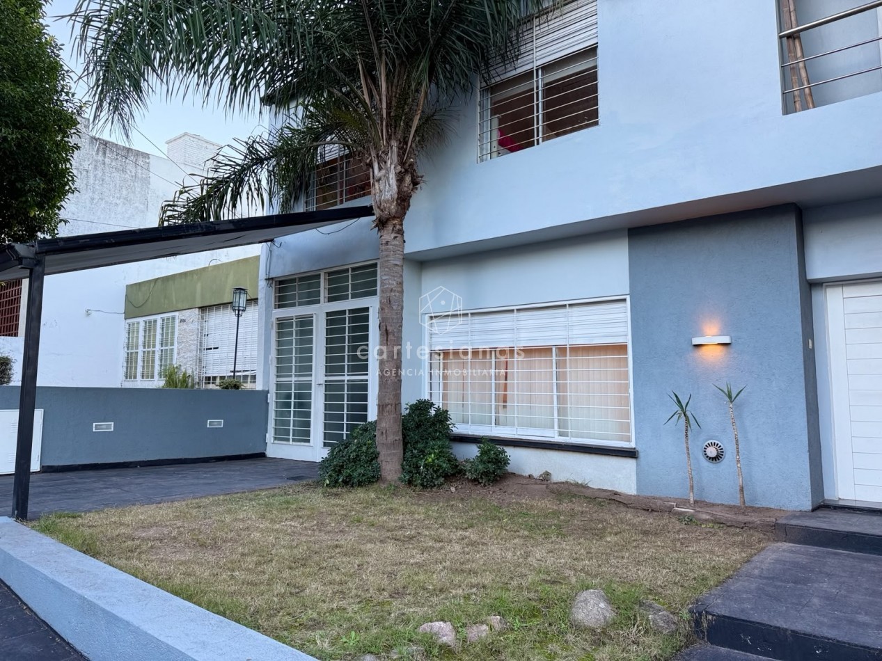 ALTOS DE VILLA CABRERA | CASA DE 4 DORM CON PATIO Y PILETA 