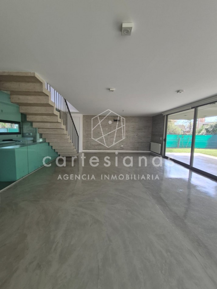 HOUSING LA CAROLINA H2 CASA DE 3 DORM EN VENTA