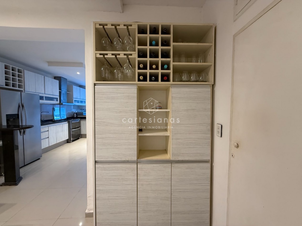 ALTOS DE VILLA CABRERA | CASA DE 4 DORM CON PATIO Y PILETA 