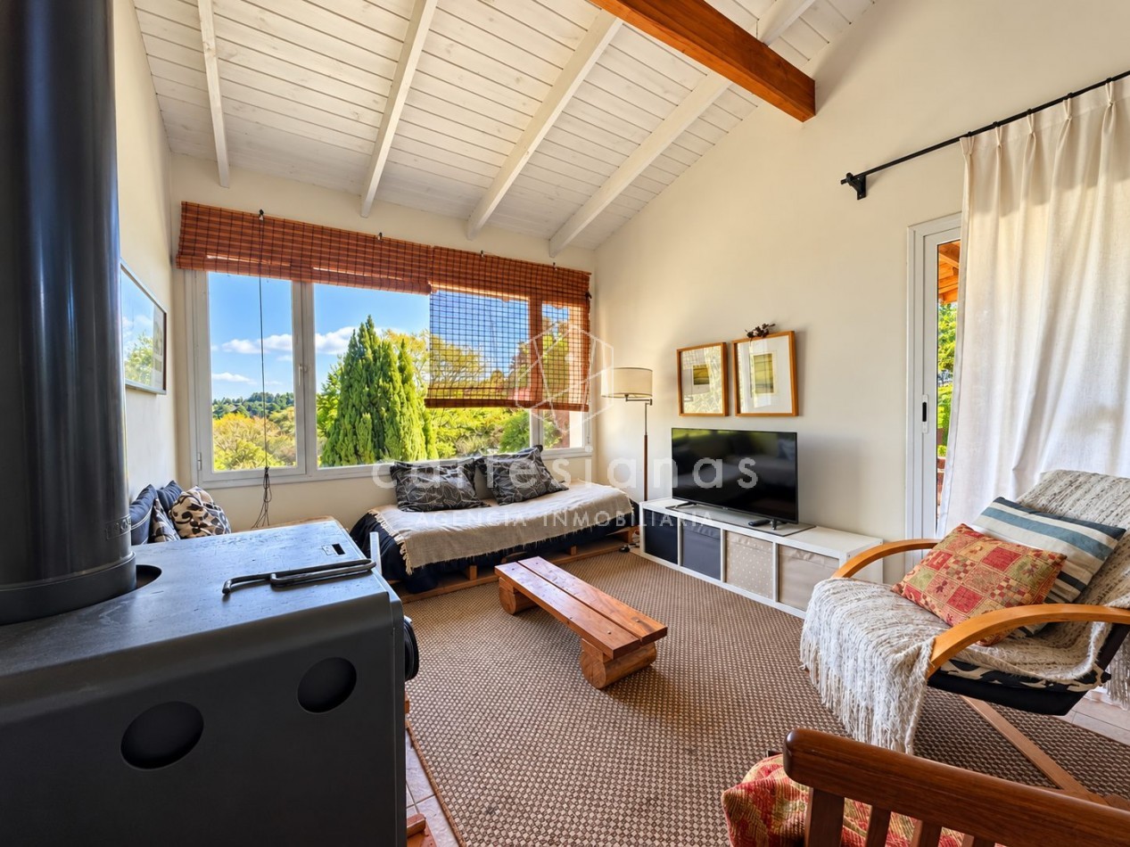 VILLA BERNA. EN VENTA PROPIEDAD DE 2,5 HECTAREAS CON 2 CABAÑAS.