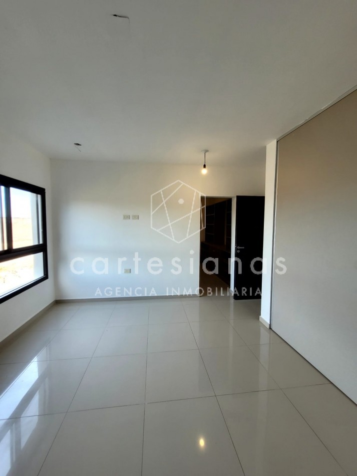 COUNTRY LA CUESTA DUPLEX DE 3 DORM CON HERMOSAS VISTAS!!