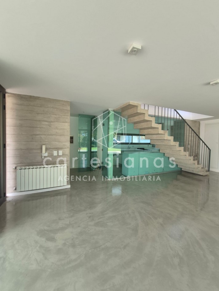 HOUSING LA CAROLINA H2 CASA DE 3 DORM EN VENTA