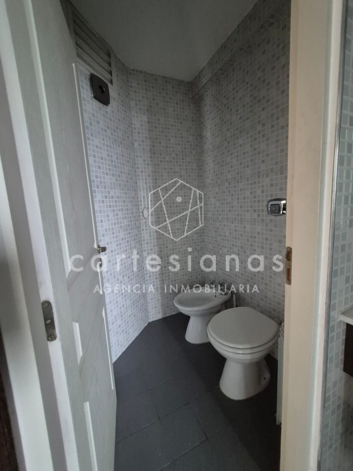 VILLA CARLOS PAZ. CENTRO. DEPTO 2 DORM/2 BAÑOS/COCH. AMENITIES. ESCRITURA/PLANOS.