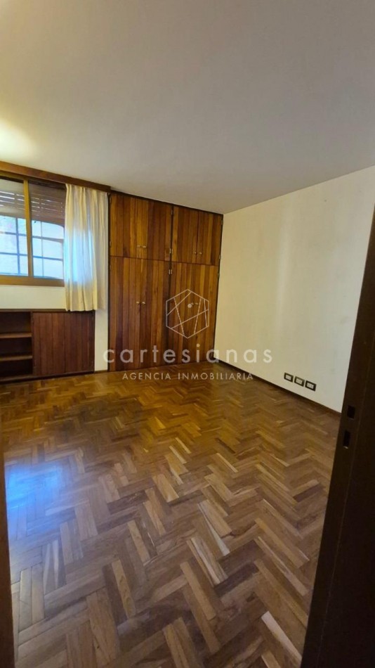 URCA EXCELENTE CASA DE 4 DORM. USO RESIDENCIAL O PARA OFICINAS/ESTUDIO 