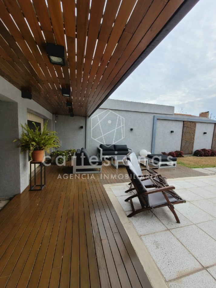 MAIPU 1° SECC HERMOSA CASA DE 4 DORM C/PILETA A POCAS CUADRAS DEL PARQUE SARMIENTO