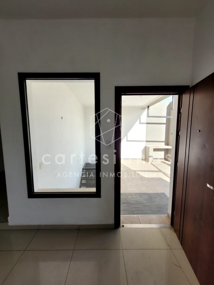 COUNTRY LA CUESTA DUPLEX DE 3 DORM CON HERMOSAS VISTAS!!