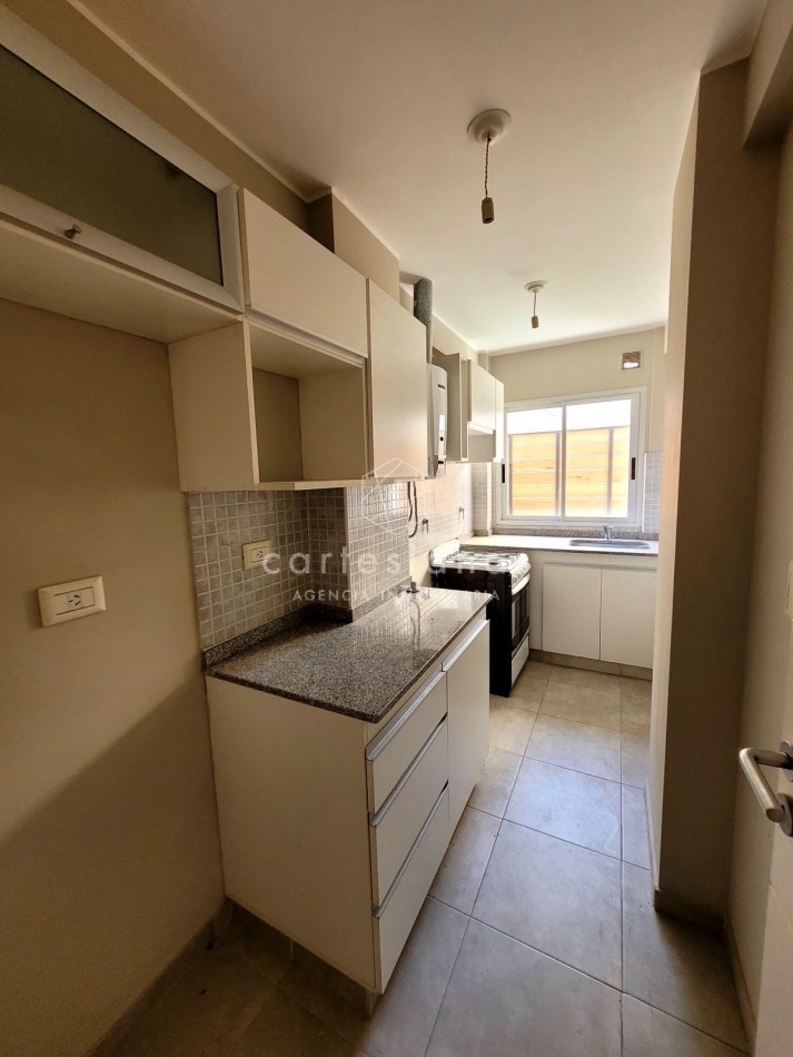 DEPTO 1 DORM C/PATIO SOBRE CALLE LAPRIDA | OBSERVATORIO