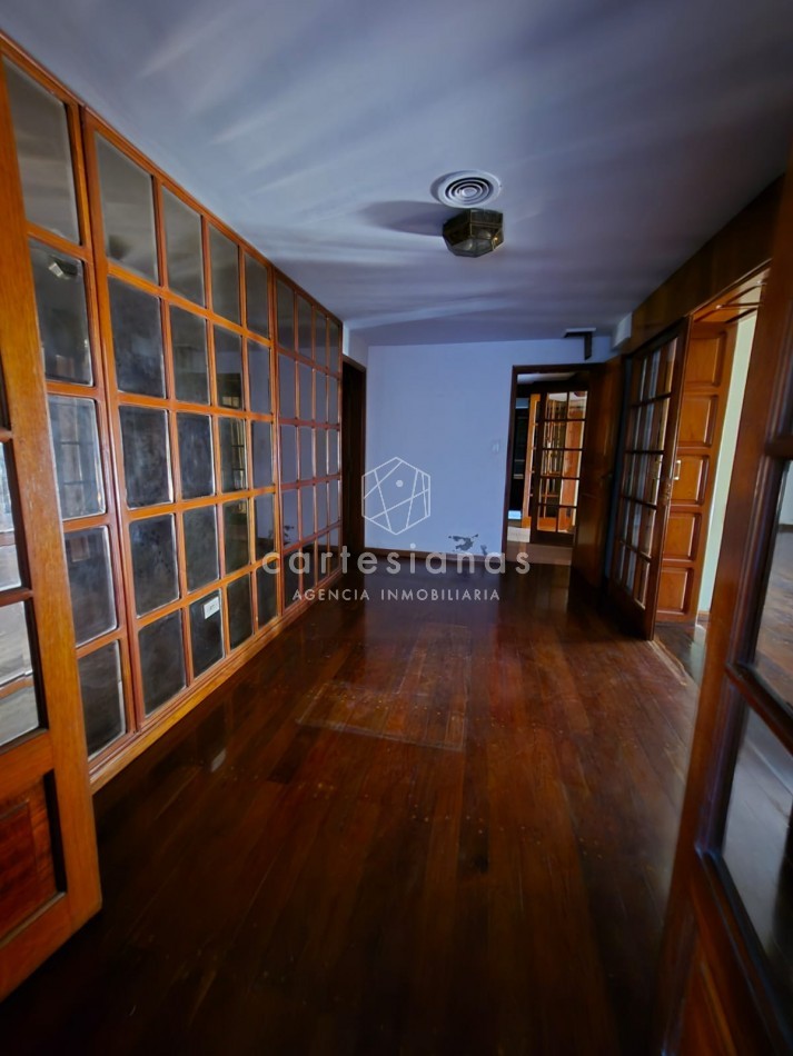 CASA DE 3 DORM+PLAYROOM+OFICINA C/INGRESO INDEP+QUINCHO + DEPENDENCIA - APTO OFICINA/CONSULTORIOS