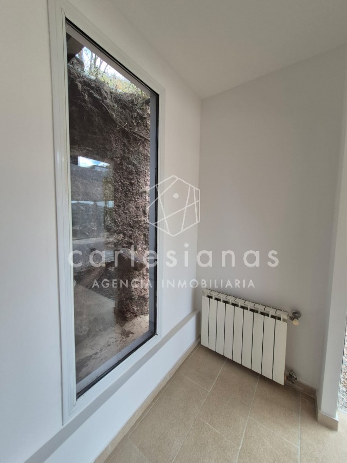 LA CUESTA VILLA RESIDENCIAL. EN VENTA CASA DE 3 DORMITORIOS. 