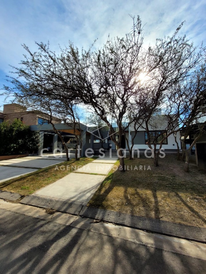 LAS CAÑITAS BARRIO PRIVADO CASA A ESTRENAR!!