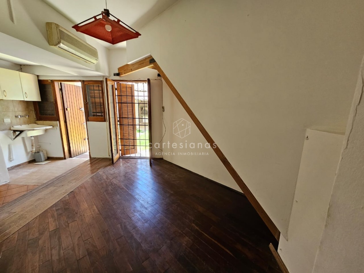 OPORTUNIDAD! PARQUE VELEZ SARSFIELD CASA DE 3 DORM C/PILETA