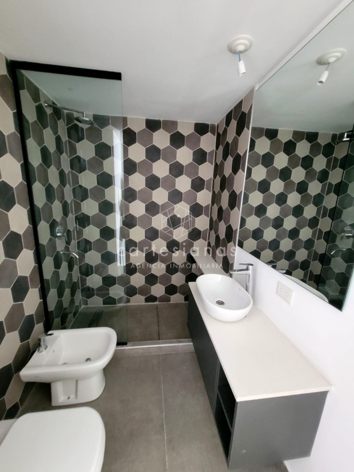 NUEVA CORDOBA DEPTO 2 DORM C/BALCON TERRAZA + 2 BAÑOS COMPLETOS