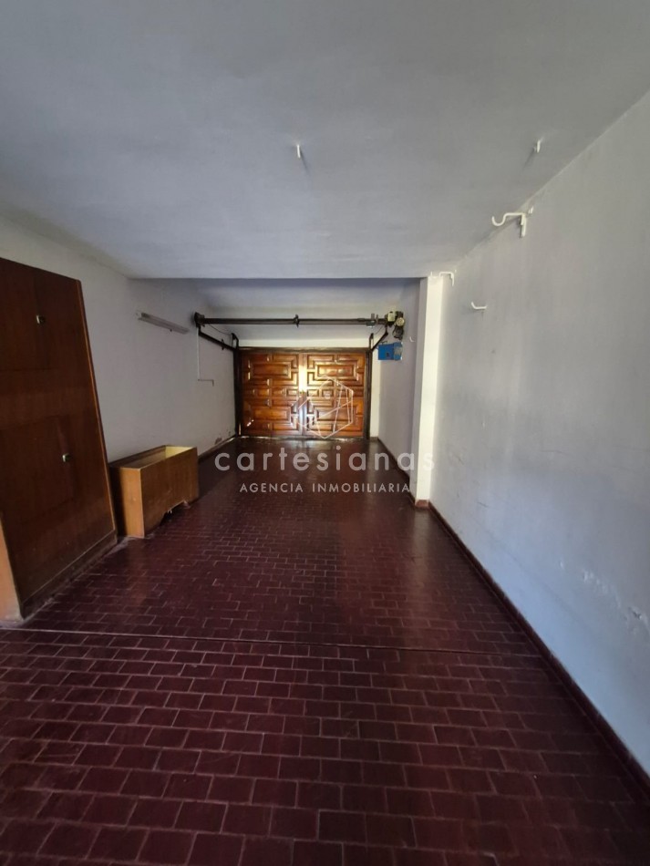 CASA DE 3 DORM+PLAYROOM+OFICINA C/INGRESO INDEP+QUINCHO + DEPENDENCIA - APTO OFICINA/CONSULTORIOS