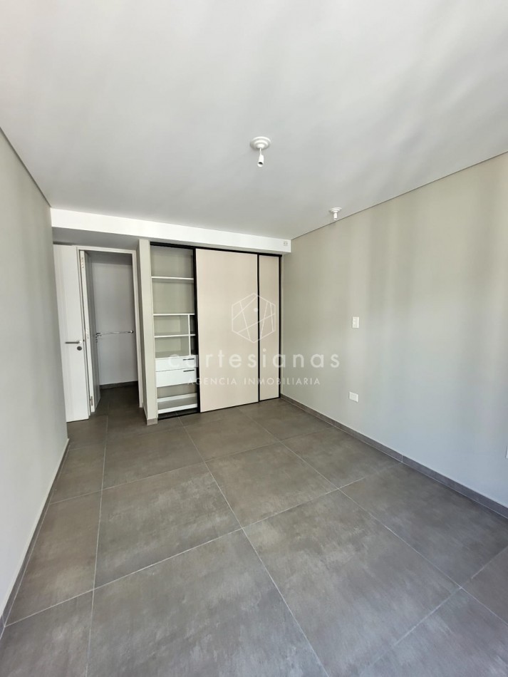 NUEVA CORDOBA DEPTO 2 DORM C/BALCON TERRAZA + 2 BAÑOS COMPLETOS