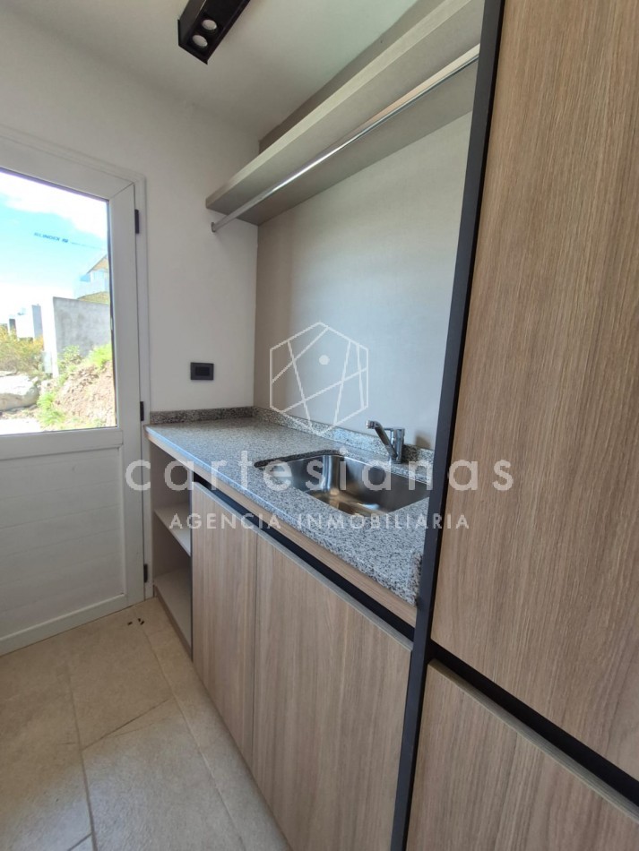 LA CUESTA VILLA RESIDENCIAL. EN VENTA CASA DE 3 DORMITORIOS. 