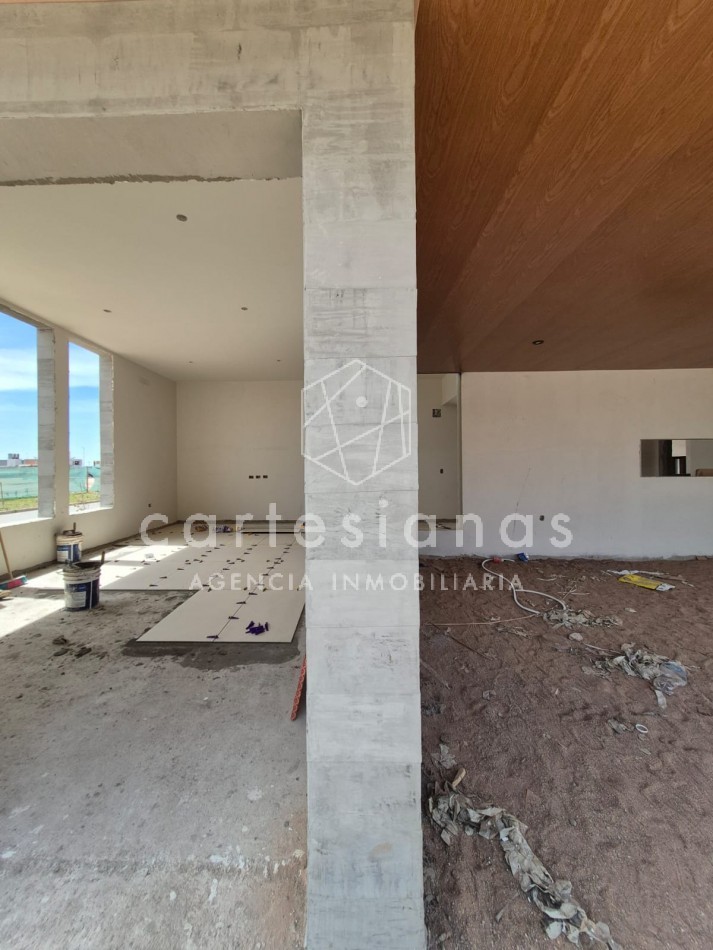 CASA EN PLANTA BAJA DE 3 DORMITORIOS. NOBU/DOCTA.