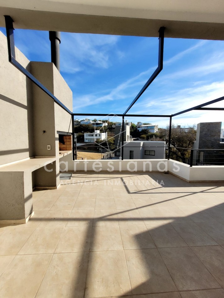 COUNTRY LA CUESTA DUPLEX DE 3 DORM CON HERMOSAS VISTAS!!