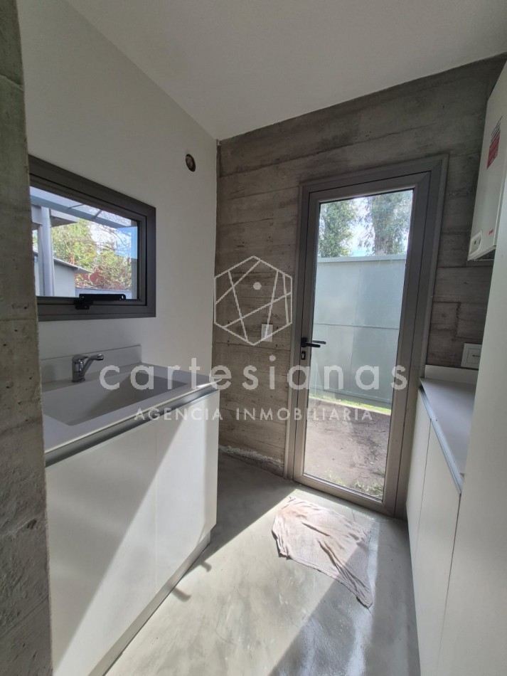 HOUSING LA CAROLINA H2 CASA DE 3 DORM EN VENTA