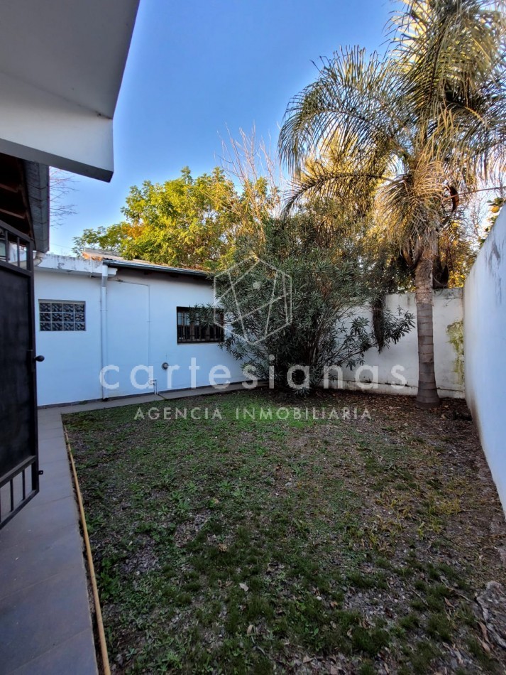 HERMOSA CASA 3 DORM CON/PILETA. VILLA RIVERA INDARTE