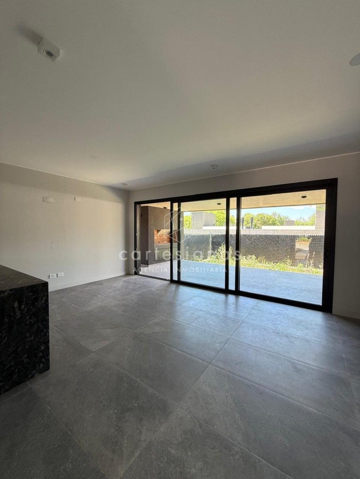 VILLA WARCALDE CASA EN UNA SOLA PLANTA DE 3 DORM EN HOUSING DE CATEGORIA