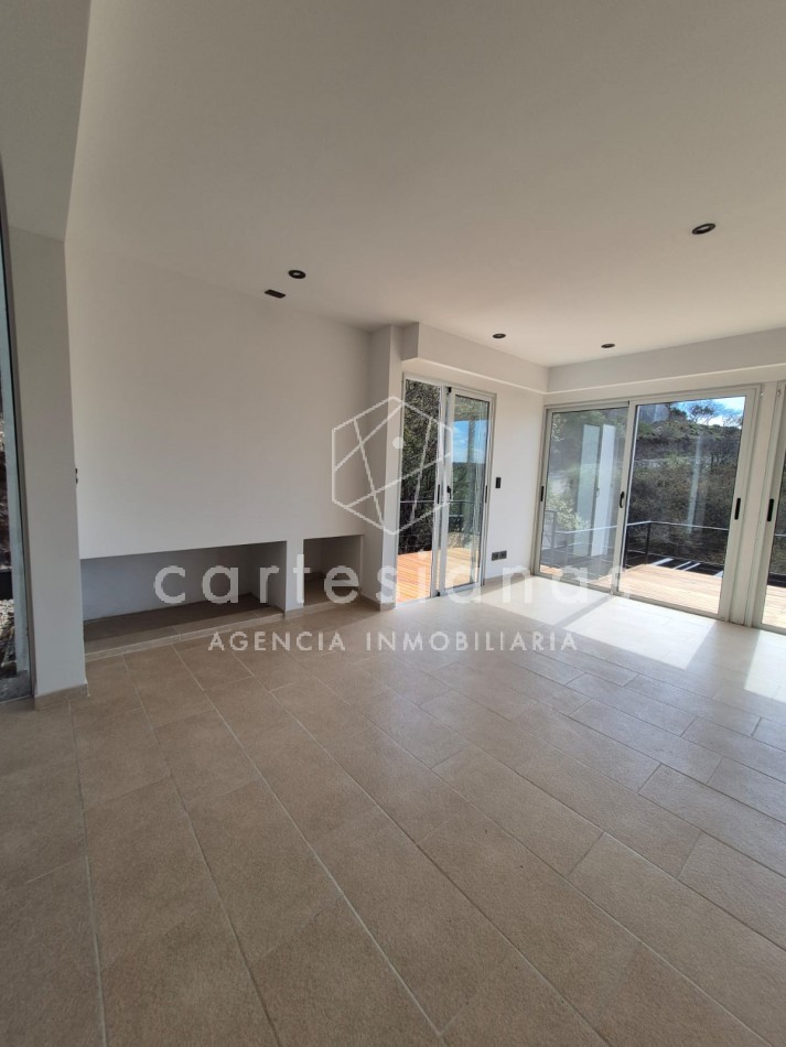 LA CUESTA VILLA RESIDENCIAL. EN VENTA CASA DE 3 DORMITORIOS. 
