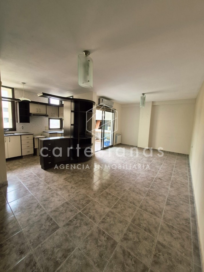 VILLA CARLOS PAZ. CENTRO. DEPTO 2 DORM/2 BAÑOS/COCH. AMENITIES. ESCRITURA/PLANOS.