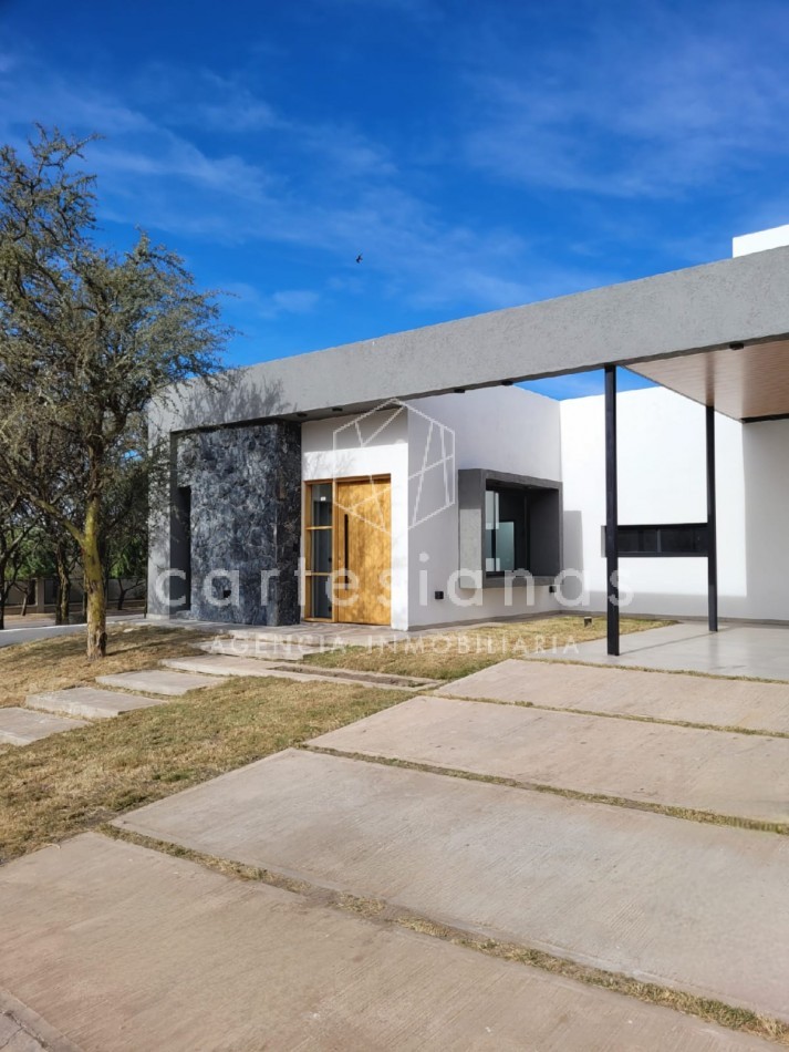 APTO CREDITO HIPOTECARIO LAS CAÑITAS BARRIO PRIVADO CASA DE 2 DORM +ESCRITORIO