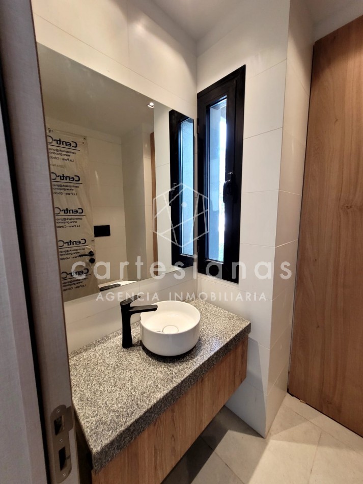 ALQUILER CASA EN HOUSING MAREMMA B° LA CAROLINA - CATEGORIA