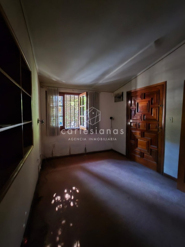 CASA DE 3 DORM+PLAYROOM+OFICINA C/INGRESO INDEP+QUINCHO + DEPENDENCIA - APTO OFICINA/CONSULTORIOS