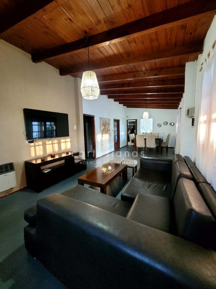 VILLA RIVERA INDARTE | CASA EN UNA SOLA PLANTA DE 3 DORM C/PILETA 