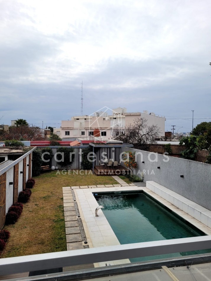 MAIPU 1° SECC HERMOSA CASA DE 4 DORM C/PILETA A POCAS CUADRAS DEL PARQUE SARMIENTO
