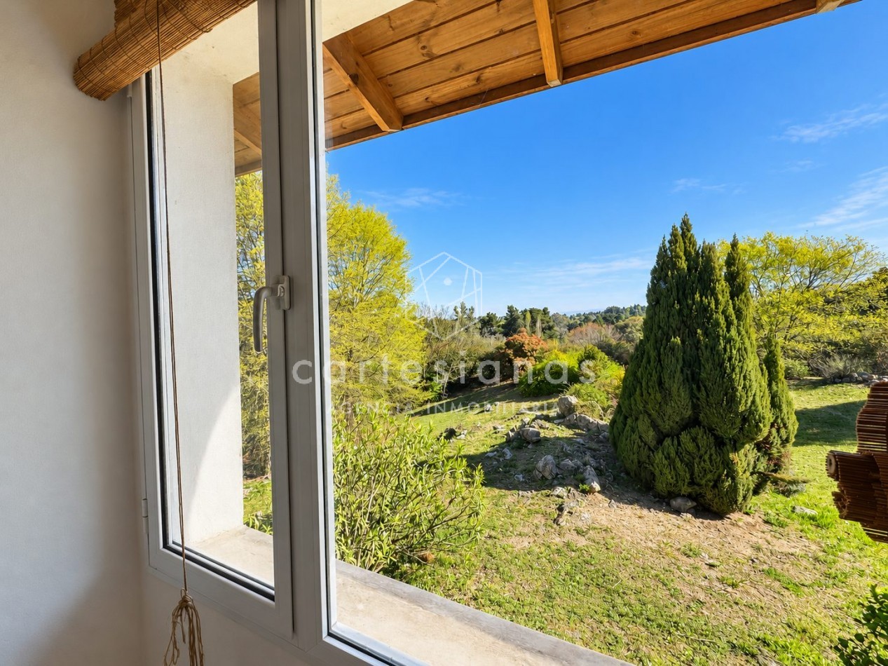 VILLA BERNA. EN VENTA PROPIEDAD DE 2,5 HECTAREAS CON 2 CABAÑAS.