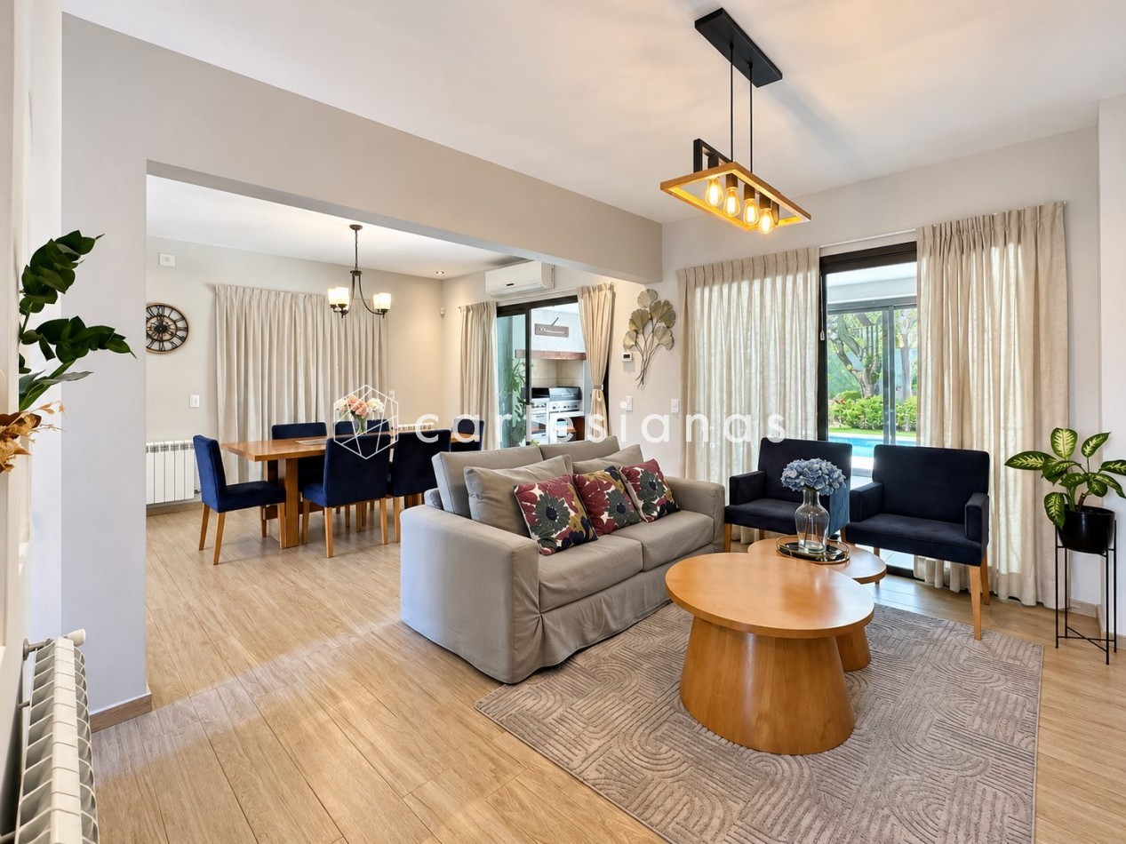 CASA EN PLANTA BAJA. RIBERAS DE MANANTIALES. 3 DORM + ESCR. PILETA CLIMATIZADA. PLANOS Y ESCRITURA