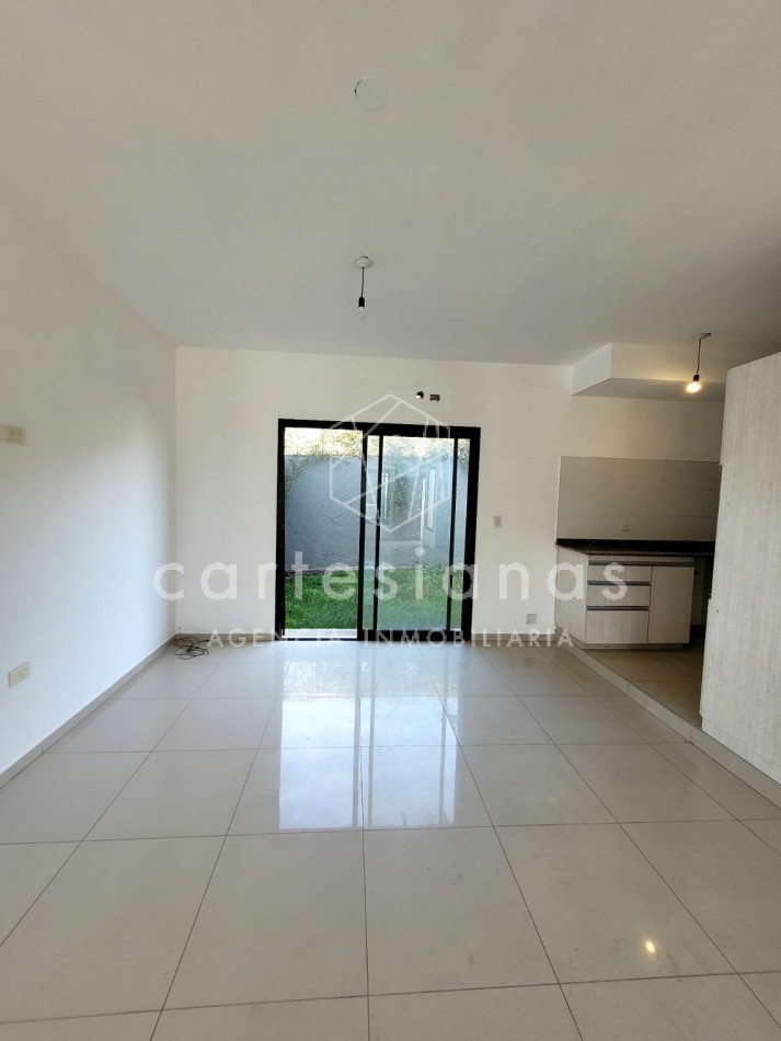COUNTRY LA CUESTA DUPLEX DE 3 DORM CON HERMOSAS VISTAS!!