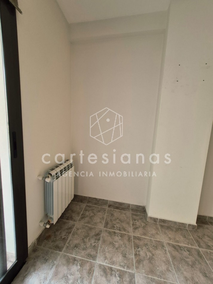 VILLA CARLOS PAZ. CENTRO. DEPTO 2 DORM/2 BAÑOS/COCH. AMENITIES. ESCRITURA/PLANOS.