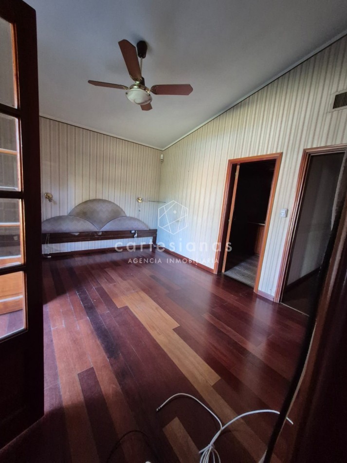 CASA DE 3 DORM+PLAYROOM+OFICINA C/INGRESO INDEP+QUINCHO + DEPENDENCIA - APTO OFICINA/CONSULTORIOS