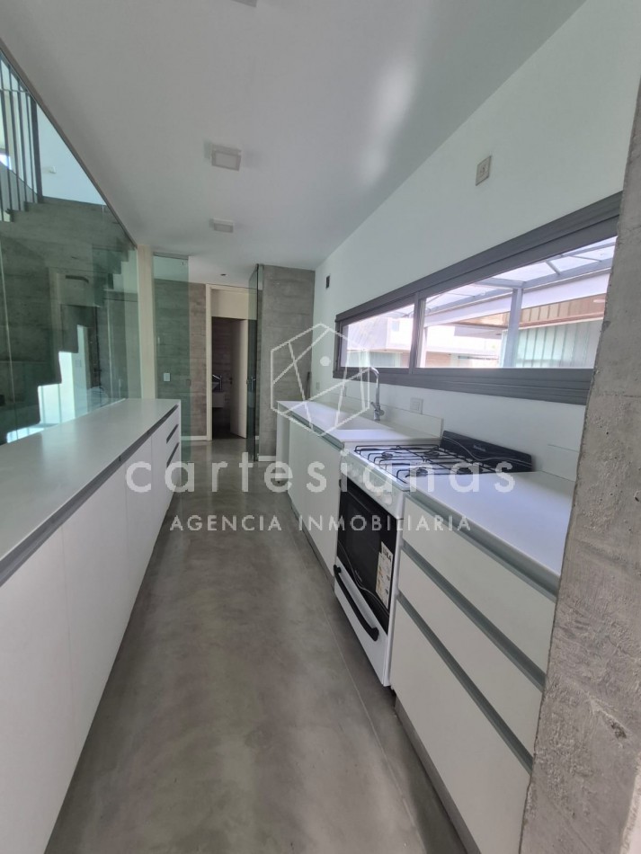 HOUSING LA CAROLINA H2 CASA DE 3 DORM EN VENTA