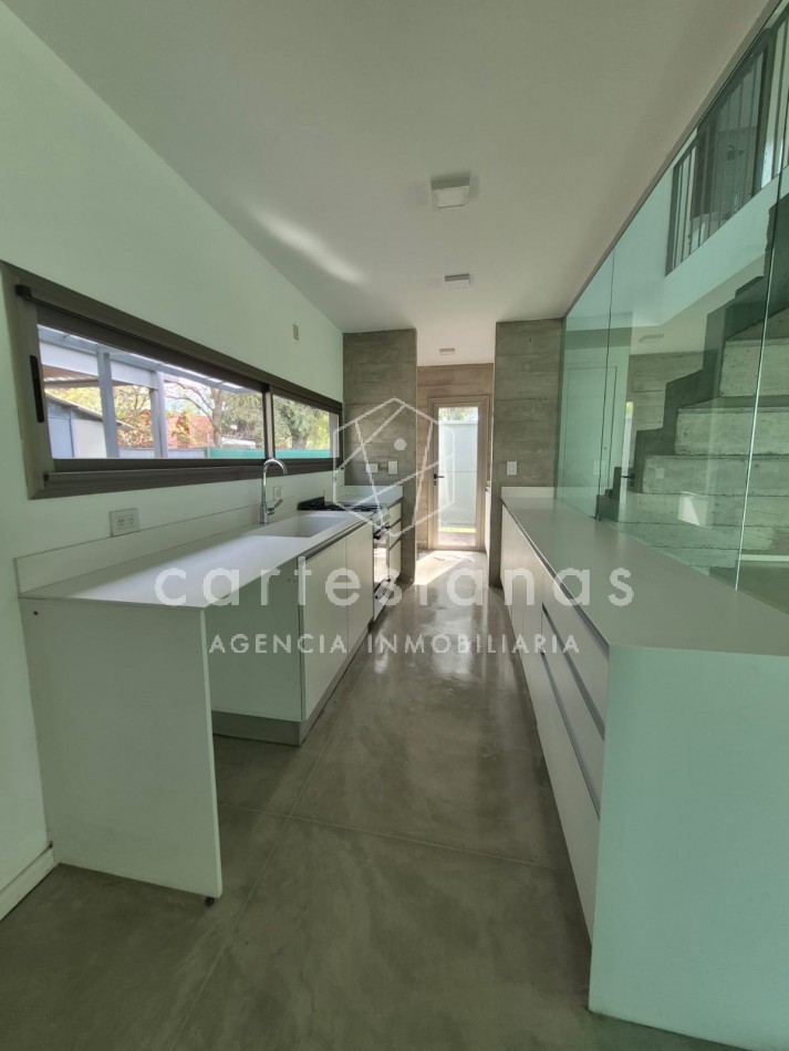 HOUSING LA CAROLINA H2 CASA DE 3 DORM EN VENTA